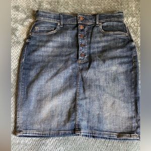 Guess pencil denim skirt